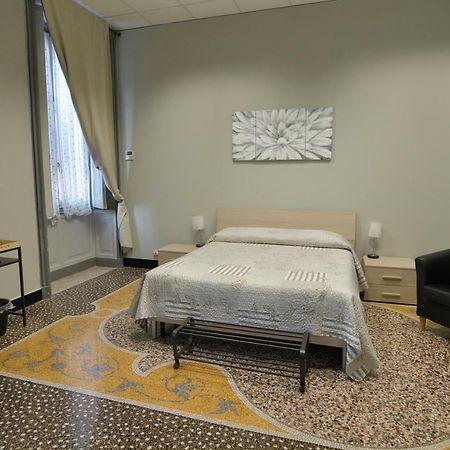 Check-Inn Rooms Genova Centro Eksteriør billede