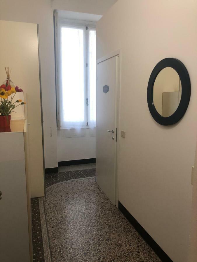 Check-Inn Rooms Genova Centro Eksteriør billede