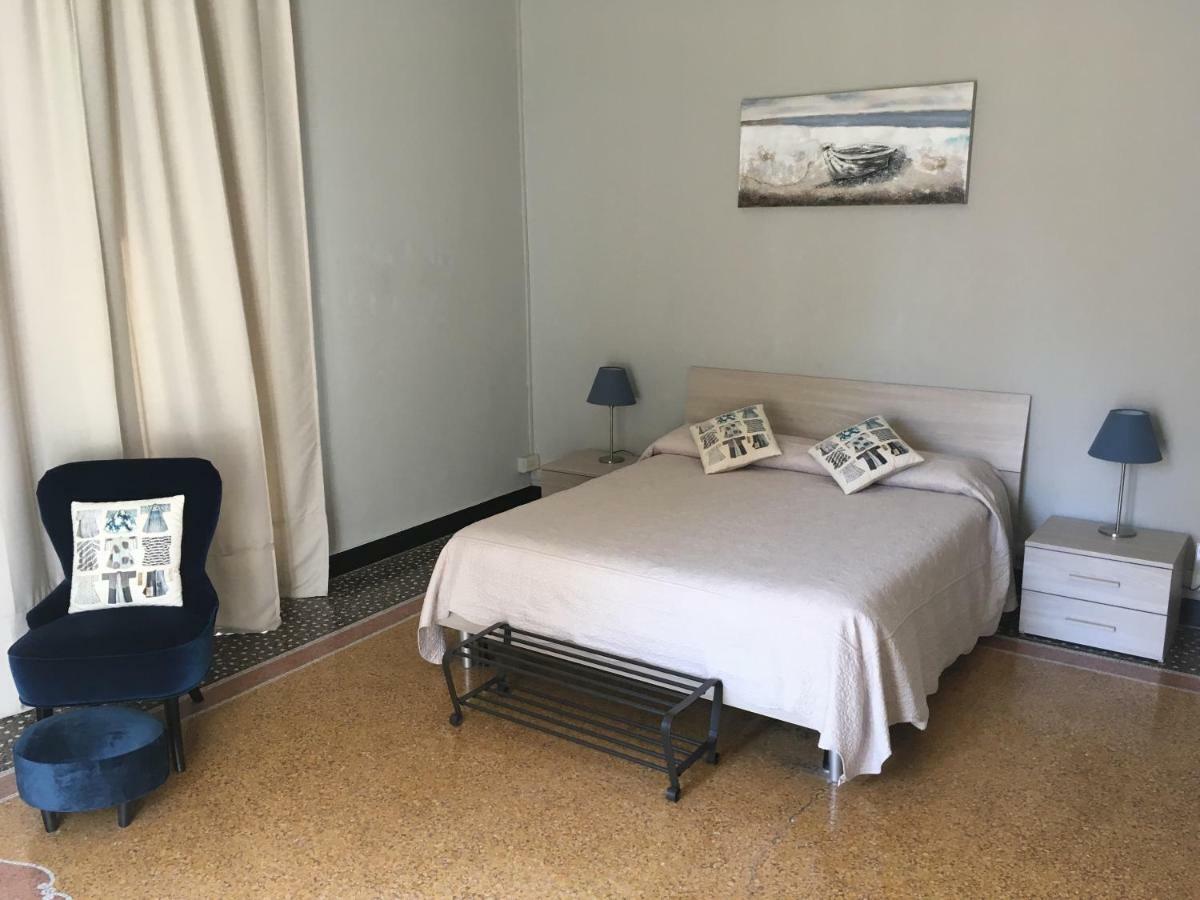 Check-Inn Rooms Genova Centro Eksteriør billede