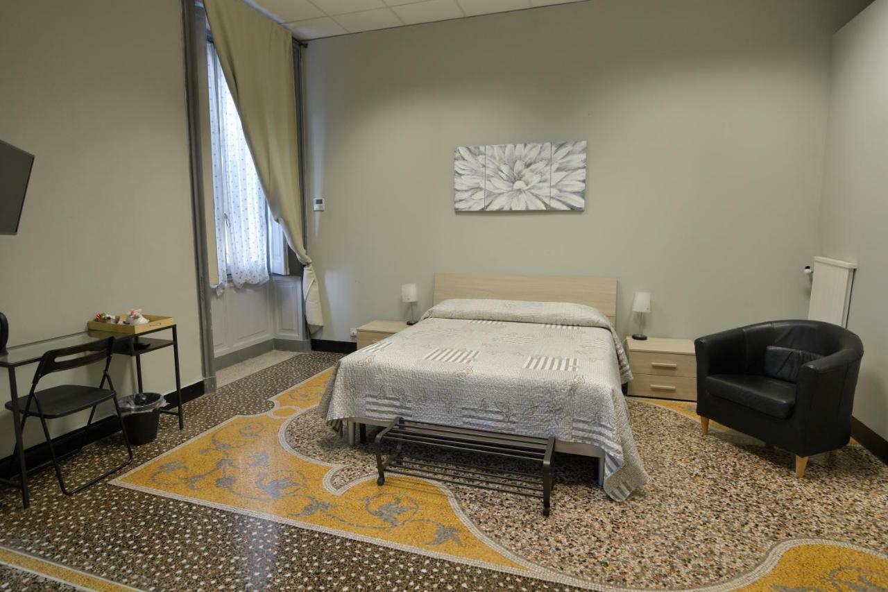 Check-Inn Rooms Genova Centro Eksteriør billede