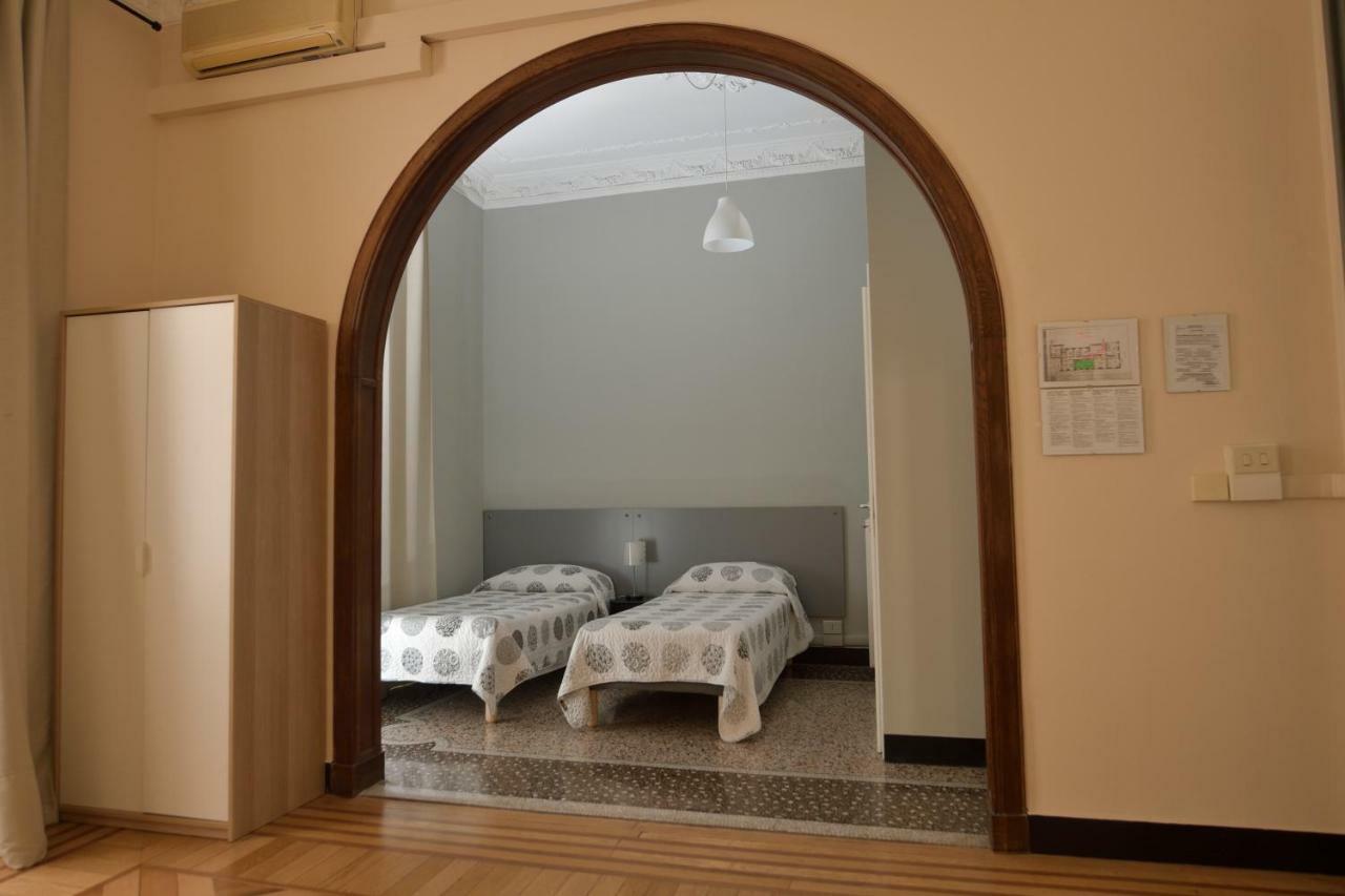 Check-Inn Rooms Genova Centro Eksteriør billede