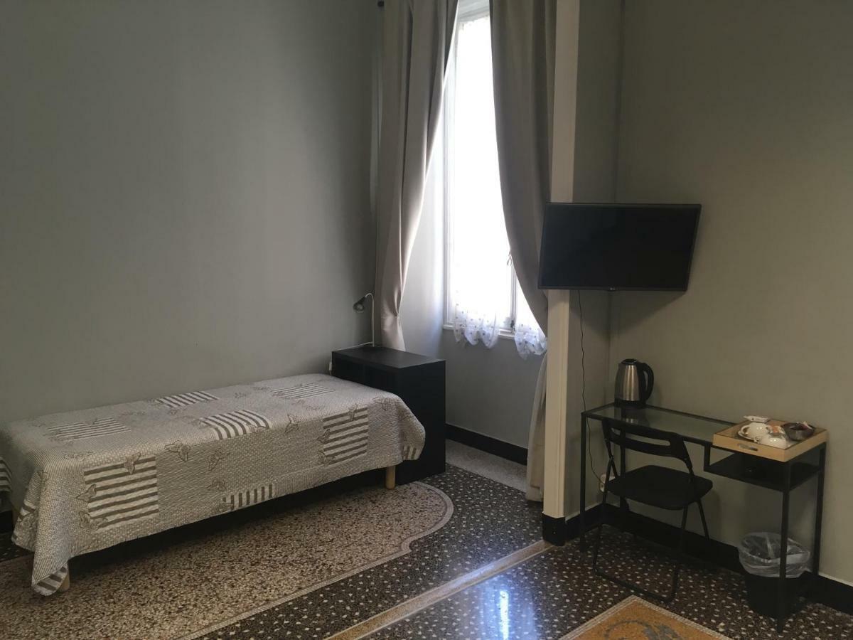 Check-Inn Rooms Genova Centro Eksteriør billede